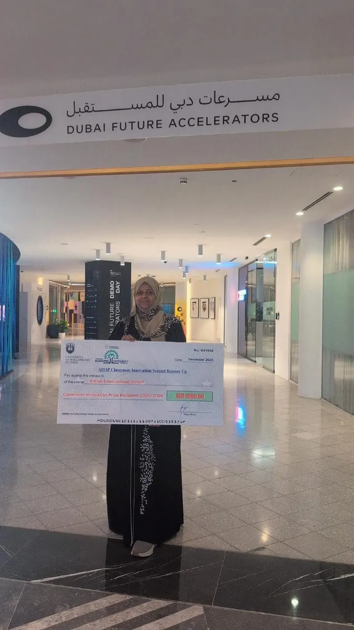 Salma receiving an award at Dubai Future Accelerators